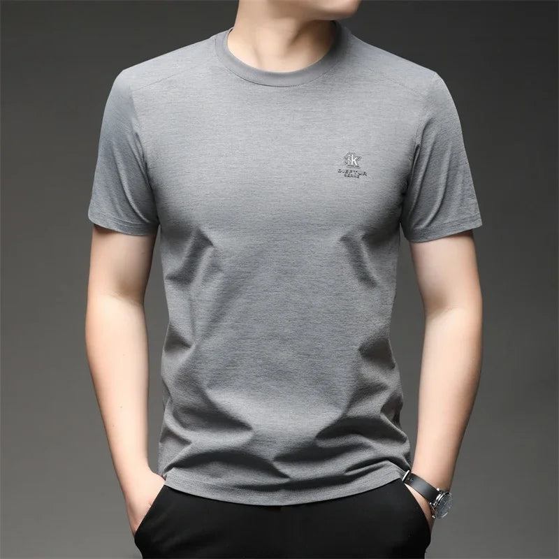 2025 nouveaux hommes Style coréen mode Badge à manches courtes col rond T-shirt décontracté et confortable été polyvalent haut