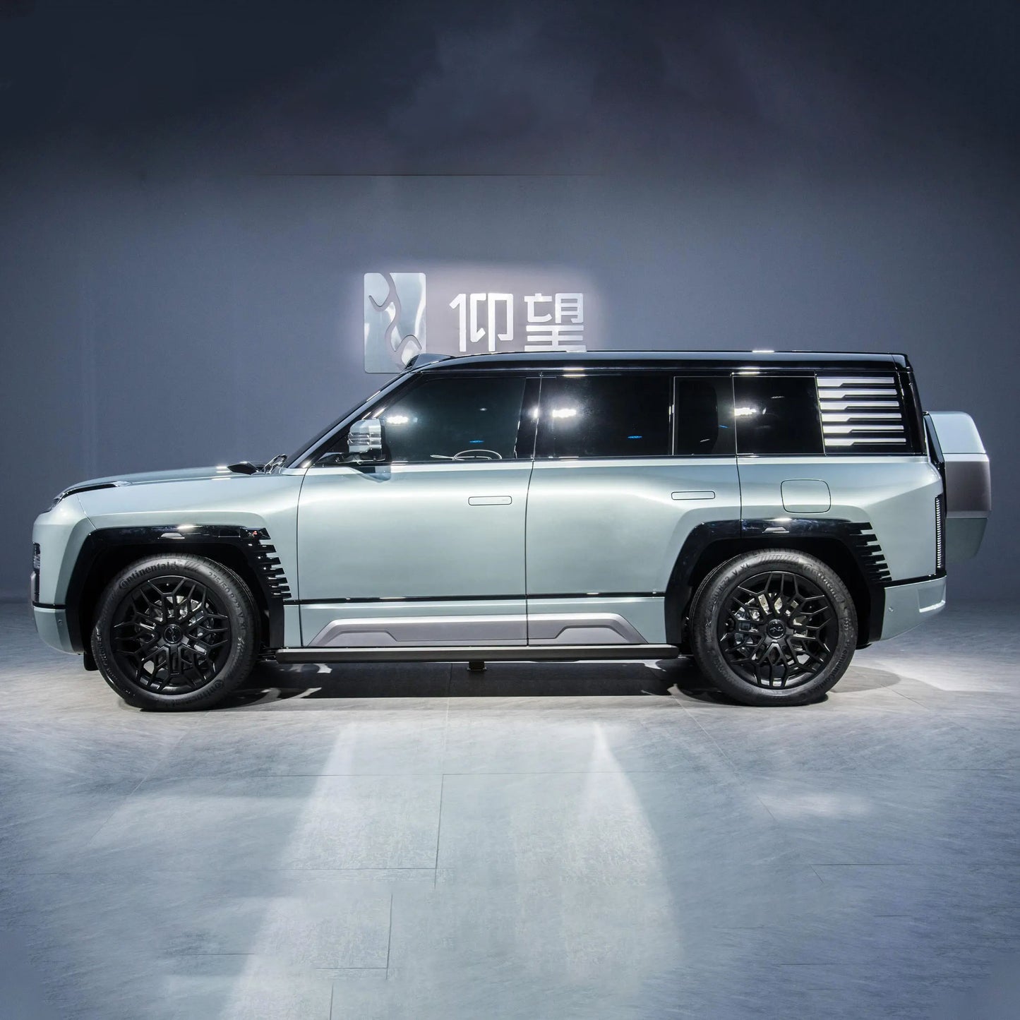 BYD Yangwang U8 2025 AZ2 - Grand SUV Électrique de Luxe à Autonomie Étendue