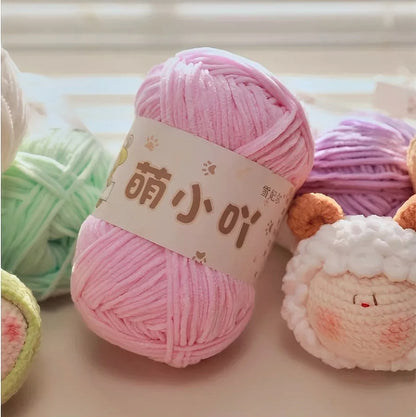Factory Direct 100% Polyester Chenille Fancy Yarn Hand-Woven Knitting Yarn with Dyed Pattern