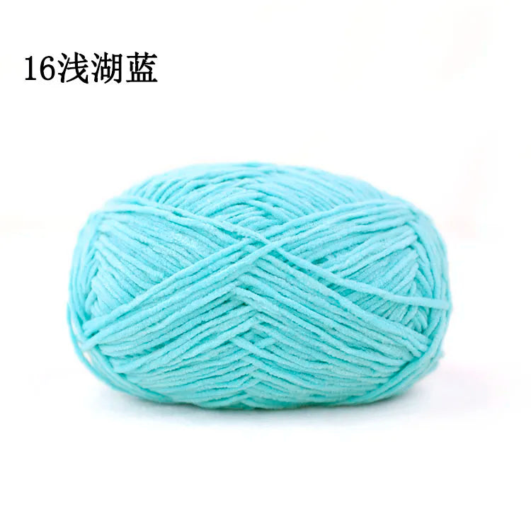 Factory Direct 100% Polyester Chenille Fancy Yarn Hand-Woven Knitting Yarn with Dyed Pattern