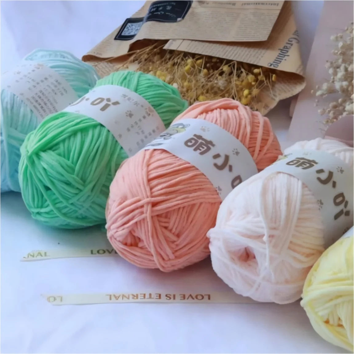 Factory Direct 100% Polyester Chenille Fancy Yarn Hand-Woven Knitting Yarn with Dyed Pattern