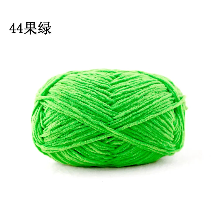 Factory Direct 100% Polyester Chenille Fancy Yarn Hand-Woven Knitting Yarn with Dyed Pattern