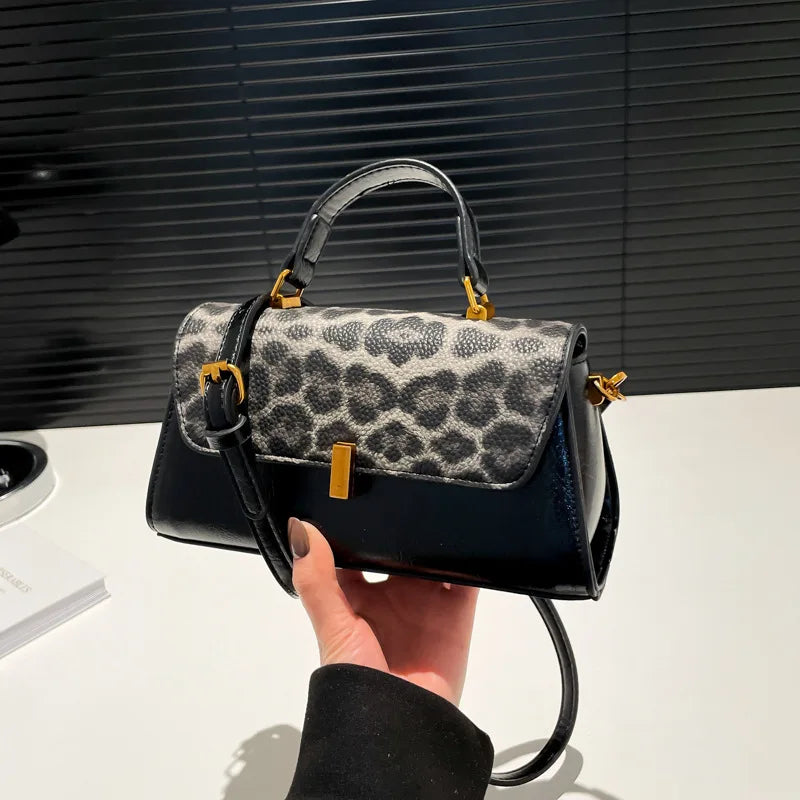 Wholesale New Fashion Handbags Young Lady Luxury Small square Bags Ladies Design Purses for Women