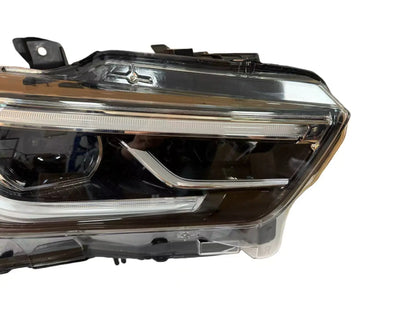 Pour l'année du modèle 2018-2024, ensemble de phares LED Infiniti QX80 avec fonctionnalité AFS, Version américaine