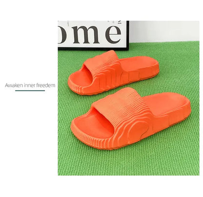Sandales de plage solides pour hommes et femmes, pantoufles d'été antidérapantes, souples, unisexes, chaussures de luxe ultralégères pour l'extérieur