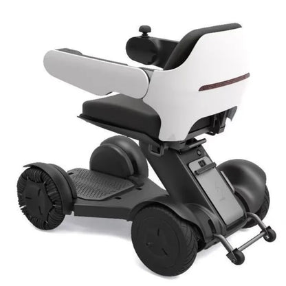 Fauteuil roulant électrique intelligent haut de gamme avec télécommande, conception pliante automatique pour personnes âgées et handicapées