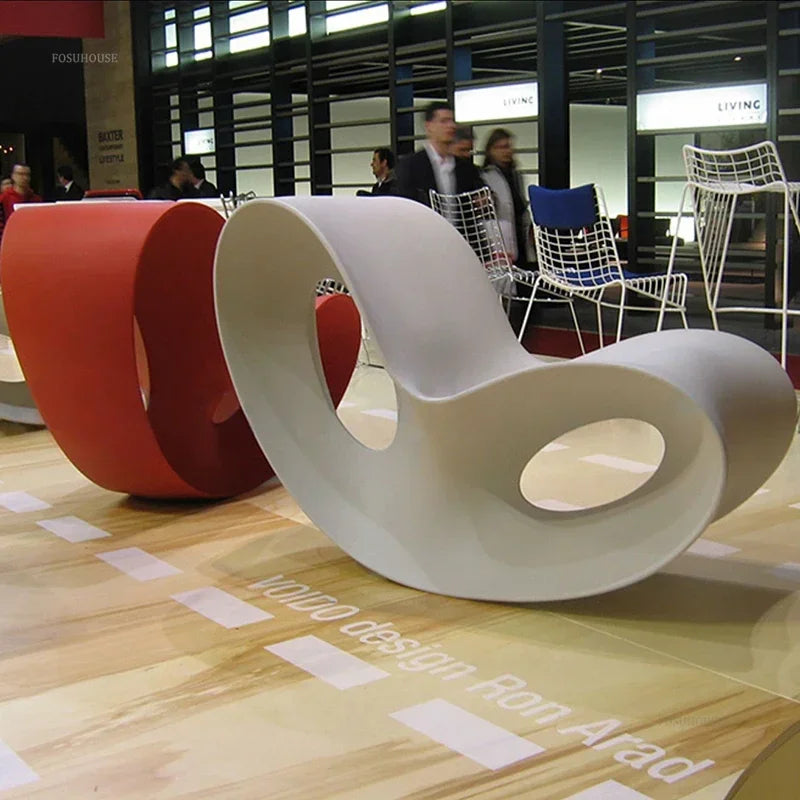 Chaise longue en plastique légère et luxueuse, Chaise à bascule d'extérieur moderne, créative, paresseuse, pour loisirs, maison, balcon, salon