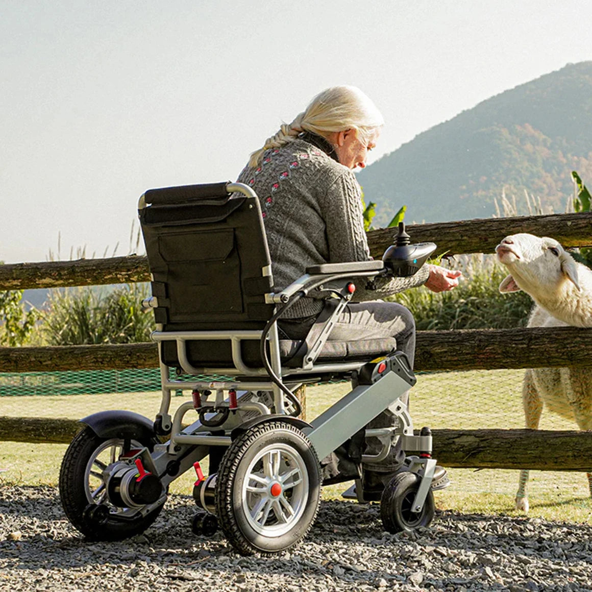 Chaises roulantes électriques pour adultes, fauteuil roulant électrique léger pliable, fauteuil roulant électrique pliant, mobilité motorisée pour handicapés