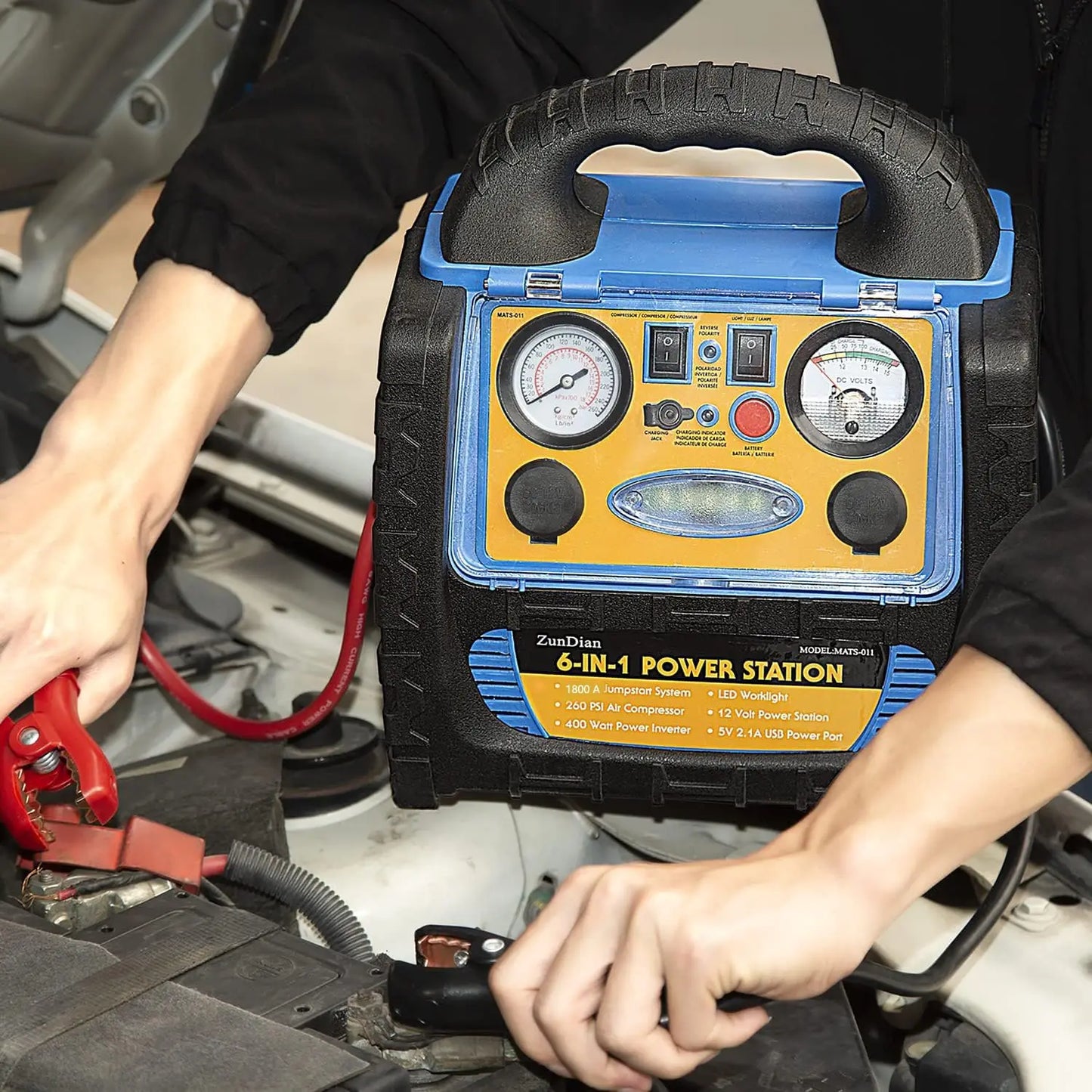 Démarreur de saut portable 6 en 1 avec compresseur d'air, puissance 1800 A pour voitures et camions, onduleur 400 W