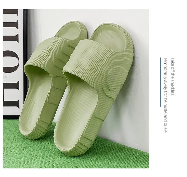 Sandales de plage solides pour hommes et femmes, pantoufles d'été antidérapantes, souples, unisexes, chaussures de luxe ultralégères pour l'extérieur