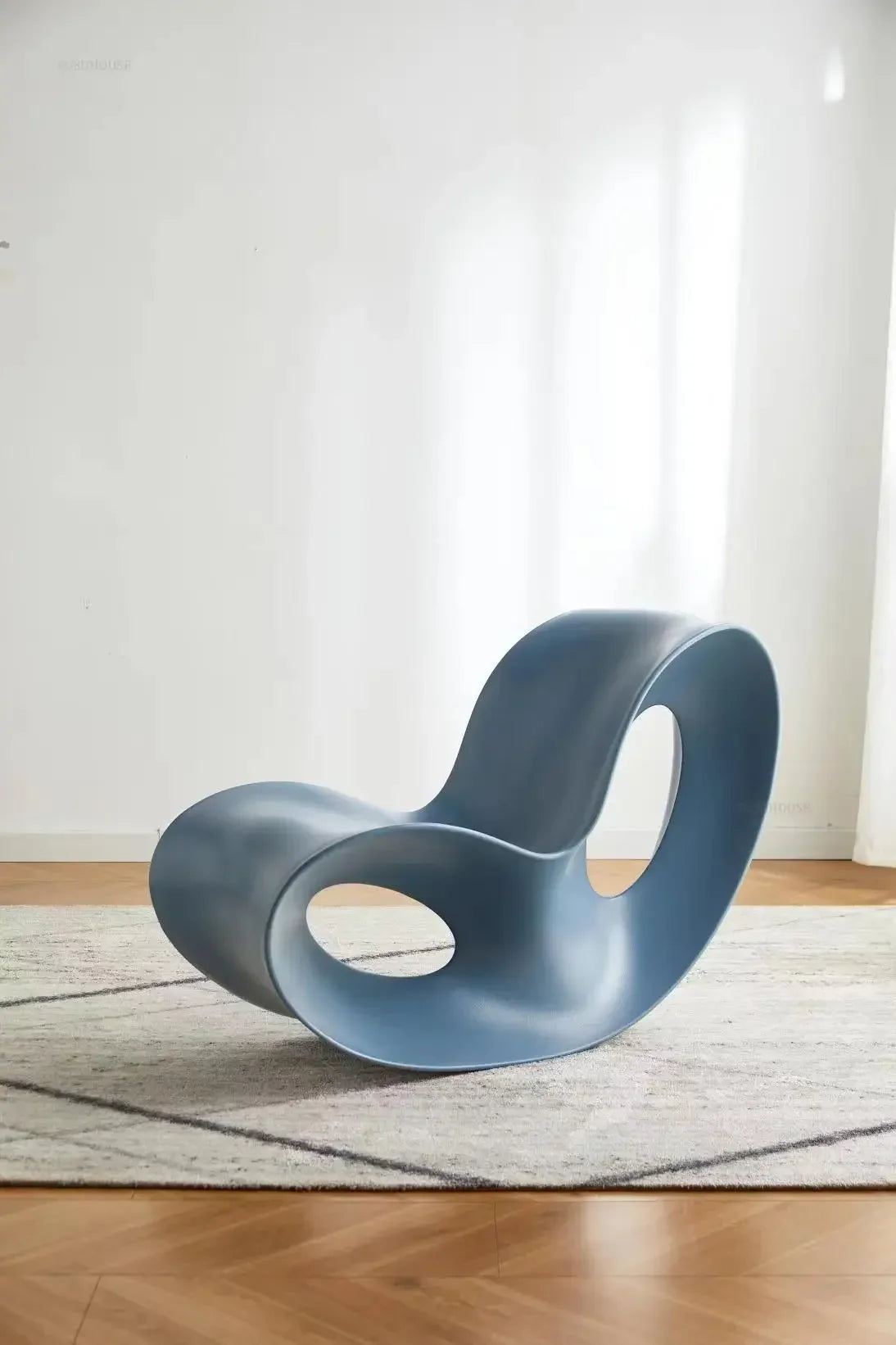 Chaise longue en plastique légère et luxueuse, Chaise à bascule d'extérieur moderne, créative, paresseuse, pour loisirs, maison, balcon, salon