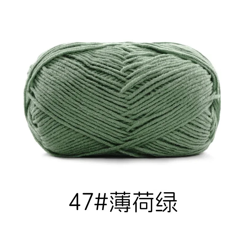 Pelote de Fil de Coton de Lait Peigné à 4 Brins, Laine Douce pour Crocheter et Tisser à la Main, 50g Chacun. 120M)