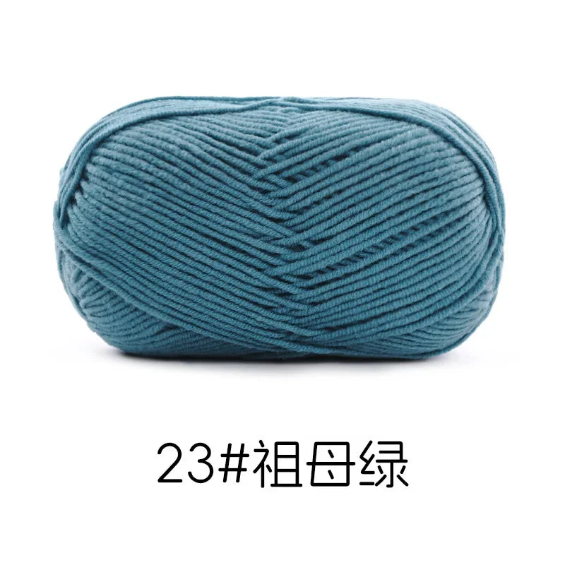 Pelote de Fil de Coton de Lait Peigné à 4 Brins, Laine Douce pour Crocheter et Tisser à la Main, 50g Chacun. 120M)