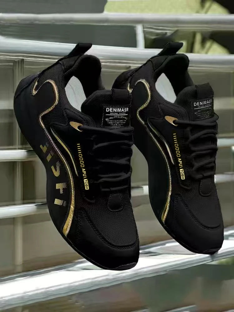 Une paire de chaussures d'entraînement respirantes pour hommes avec lacets, confortables et légères, adaptées au sport, aux activités de plein air, aux déplacements quotidiens et à un usage décontracté, chaussures d'