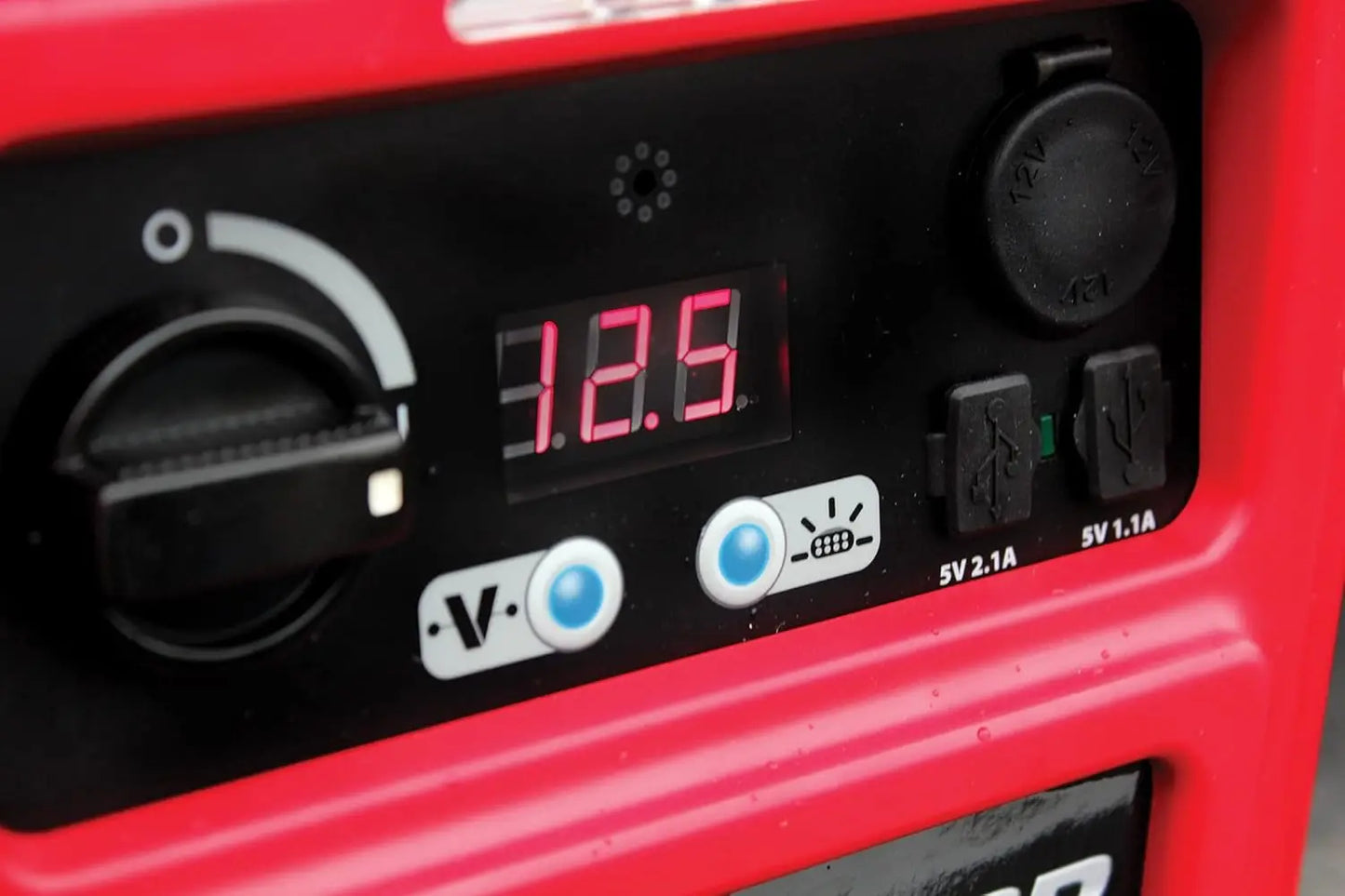Jump-N-Carry JNC770R 1700 Peak Amp Premium Démarreur de saut 12 volts - Rouge