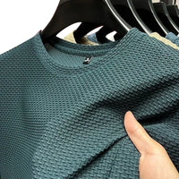 Été glace soie haut de gamme couleur unie haute qualité à manches courtes t-shirts hommes respirant mode T-Shirt mâle marque vêtements 4XL