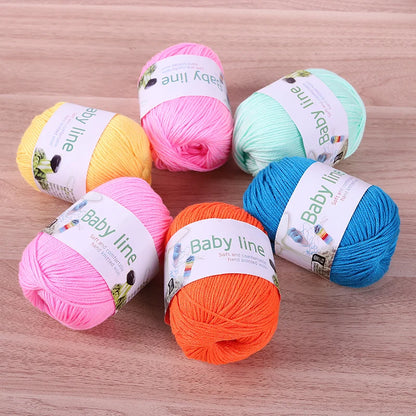 200 g 6 brins de boules de fil doux tricotées faites à la main d'épaisseur moyenne pour la fabrication de pulls, chapeaux, foulards, gants, chaussures en fil, boules de fil doux, 1 pièce = 4 boules = 200 grammes