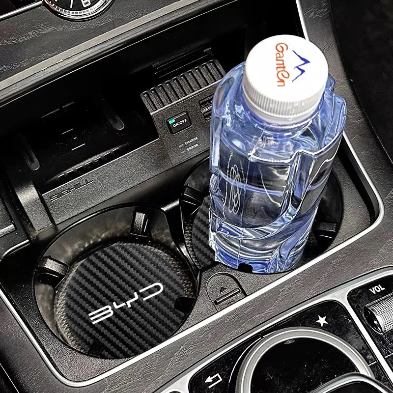 Dessous de verre en cuir de carbone pour voiture, 2 pièces, tasse d'eau, coussinet antidérapant pour BYD Atto 3 Yuan Plus Han Tang EV F3 E6 Dmi Song F0 Qin Pro G3 I3 Ea1