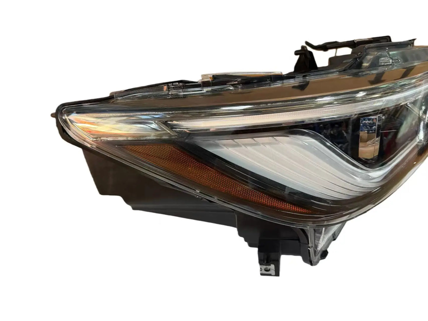 Pour l'année du modèle 2018-2024, ensemble de phares LED Infiniti QX80 avec fonctionnalité AFS, Version américaine