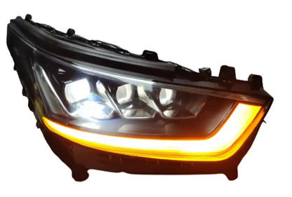 لفورد تويوتا راف 4 2021/22، مصابيح LED أمامية، غطاء عدسة زجاجي بتصميم جديد، مجموعة مصابيح أمامية معدلة.