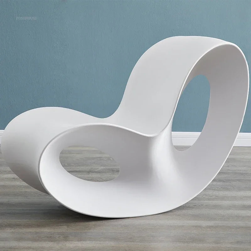 Chaise longue en plastique légère et luxueuse, Chaise à bascule d'extérieur moderne, créative, paresseuse, pour loisirs, maison, balcon, salon