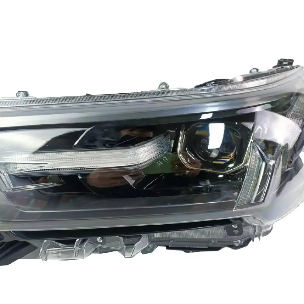 Auto-y produits de vente chaude 2024 pièces de système d'éclairage phares LED ensemble de phares pour HILUX 2020-OE 81185-YP100 81145-YP100