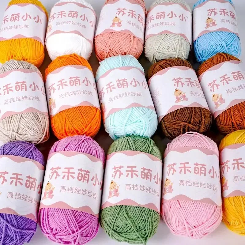 Pelote de Fil de Coton de Lait Peigné à 4 Brins, Laine Douce pour Crocheter et Tisser à la Main, 50g Chacun. 120M)