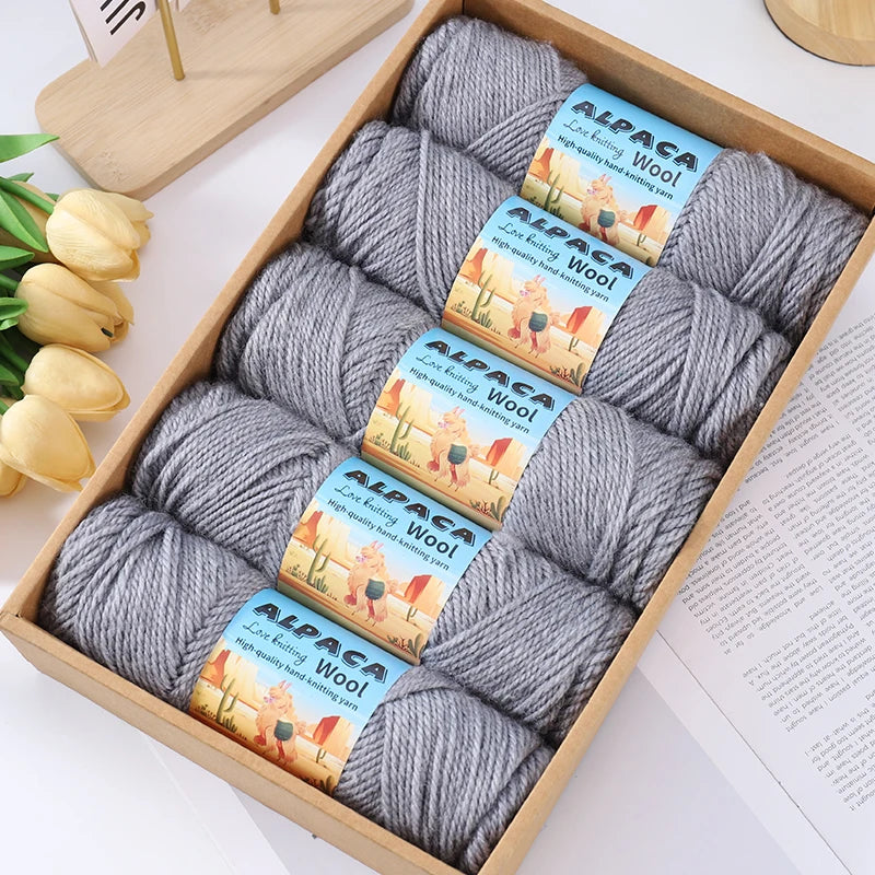 500g contient 5 écheveaux de fil de laine d'alpaga épais, 245 aiguilles, fil à tricoter, fil de matériel de bricolage pour pulls à tricoter, fil pour la fabrication de pulls en laine, grands manteaux, châles, chapeaux,