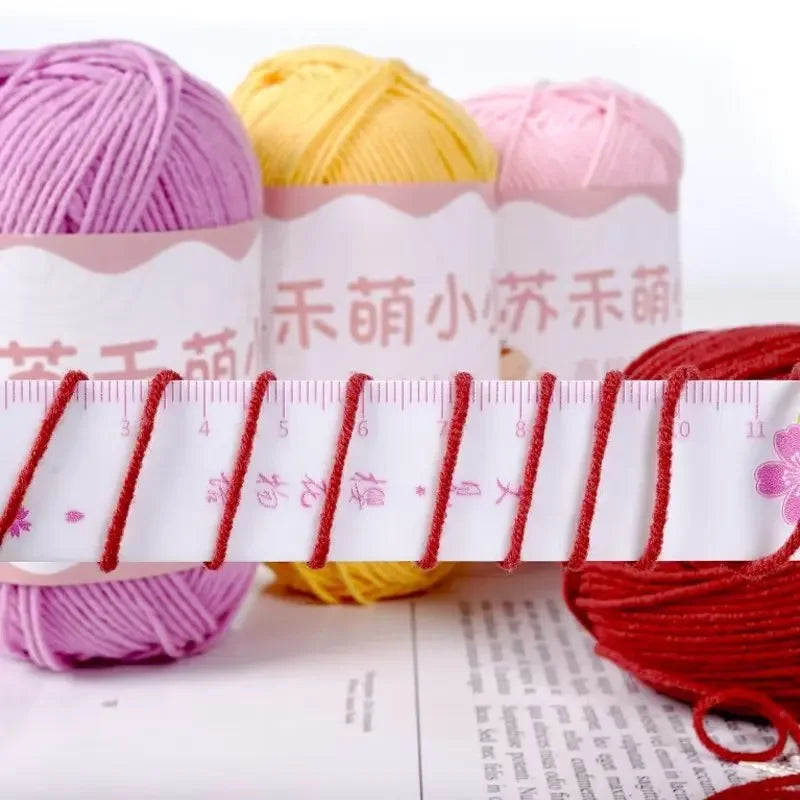 Pelote de Fil de Coton de Lait Peigné à 4 Brins, Laine Douce pour Crocheter et Tisser à la Main, 50g Chacun. 120M)