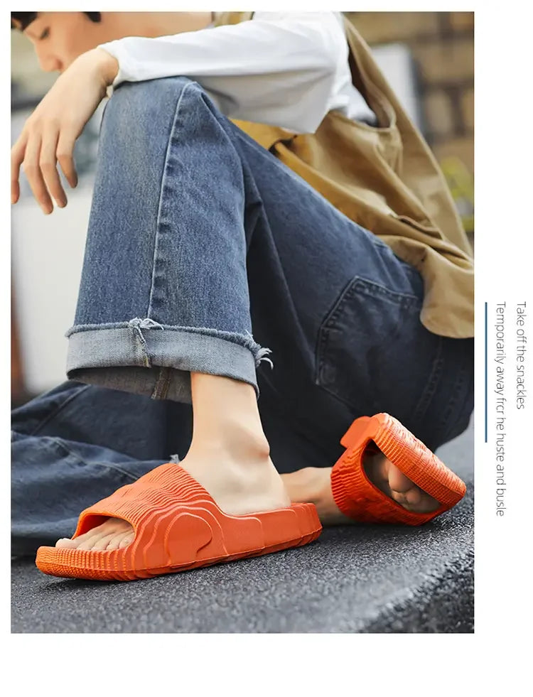Sandales de plage solides pour hommes et femmes, pantoufles d'été antidérapantes, souples, unisexes, chaussures de luxe ultralégères pour l'extérieur