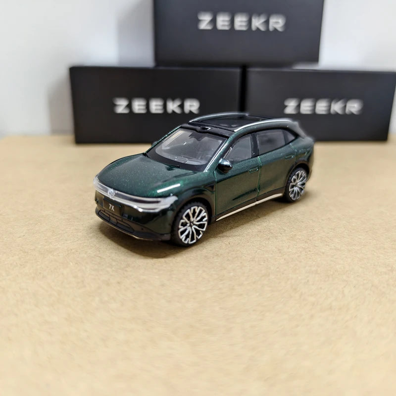 1:64 ZEEKR 7X SUV modèle de voiture en alliage moulé sous pression en métal Miniature échelle nouvelle énergie véhicule modèle de voiture Simulation Collection enfants jouet cadeau