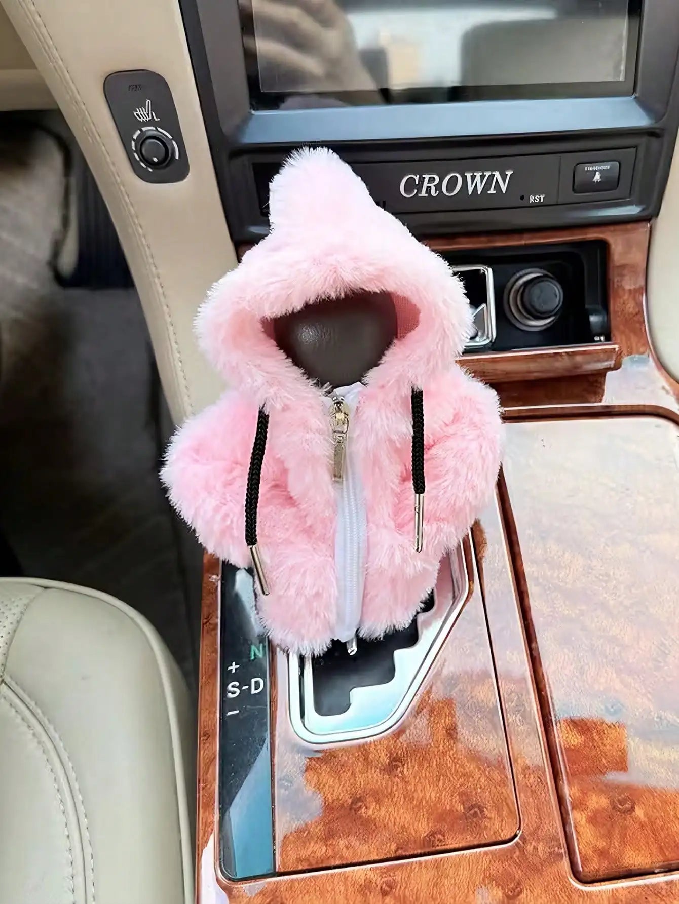 Housse de changement de vitesse de voiture floue, 1 pièce, manchon de pommeau de levier de vitesse en velours de Style sweat à capuche, universel pour les transmissions manuelles et automatiques