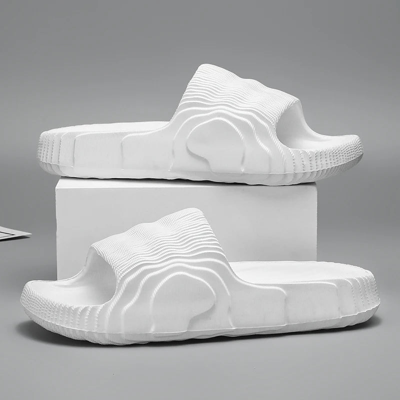 Sandales de plage solides pour hommes et femmes, pantoufles d'été antidérapantes, souples, unisexes, chaussures de luxe ultralégères pour l'extérieur