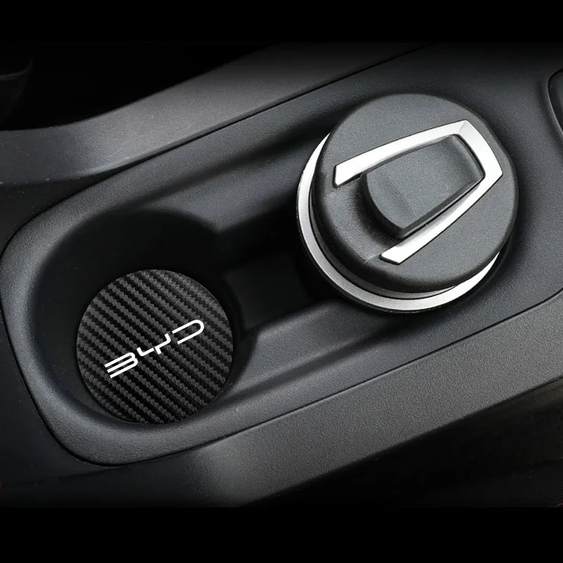 Tapis de dessous de verre en cuir, 2 pièces, emblème de voiture, coussin de tasse d'eau pour BYD Atto 3 Yuan F3 E6 F0 G3 I3 Plus Ea1 Song Max Tang Dmi 2din Pro E2